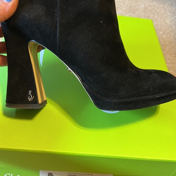 Excellent condition Sam Edelman, Jaye, Suede Boot - Picture 8 of 8